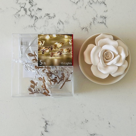 Manor Lane “Joy" Shimmer String Lights - Picture 2 of 14